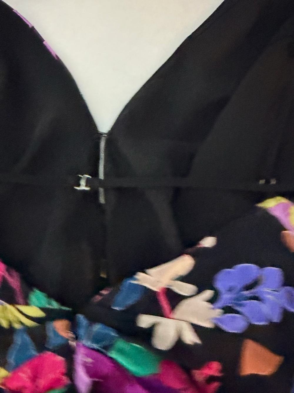 ASTR The Label Alivia Floral Twist Front V-Neck Mini Dress in Pink Multi NWTs S - Picture 8 of 13